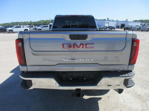 New 2026 GMC Sierra 3500 SLT w/ SLT Premium Package AWD/4WD image 6