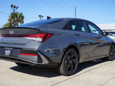 New 2026 Hyundai Elantra SEL Sport FWD image 4