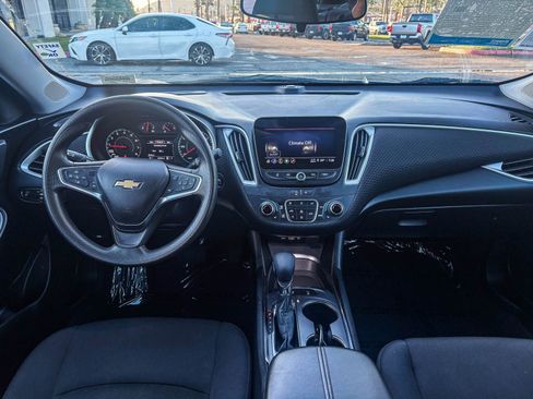 Used 2024 Chevrolet Malibu LT image 16