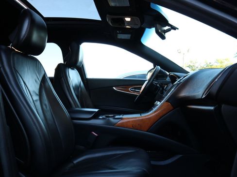 Used 2019 Lincoln Nautilus Reserve image 43