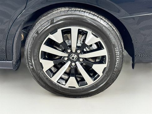 Certified 2026 Honda Odyssey EX-L image 9