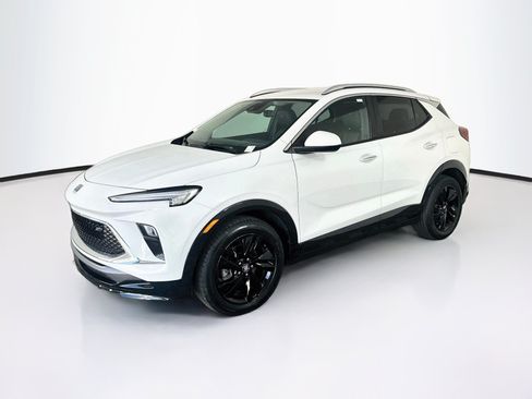 Used 2024 Buick Encore GX Sport Touring FWD image 3