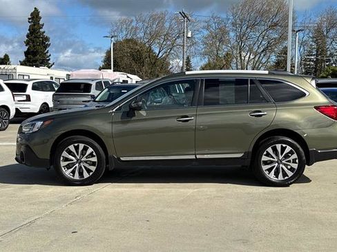 Used 2018 Subaru Outback 3.6R Touring image 6