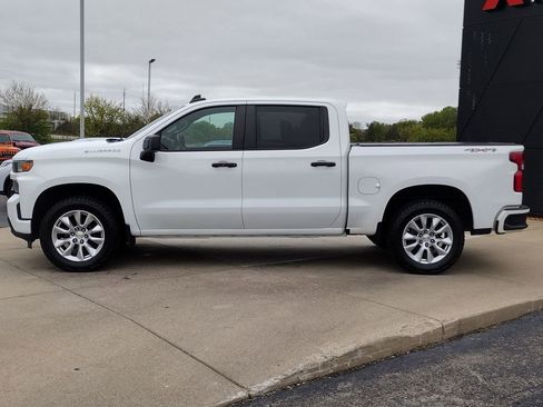 Used 2021 Chevrolet Silverado 1500 Custom AWD/4WD image 16