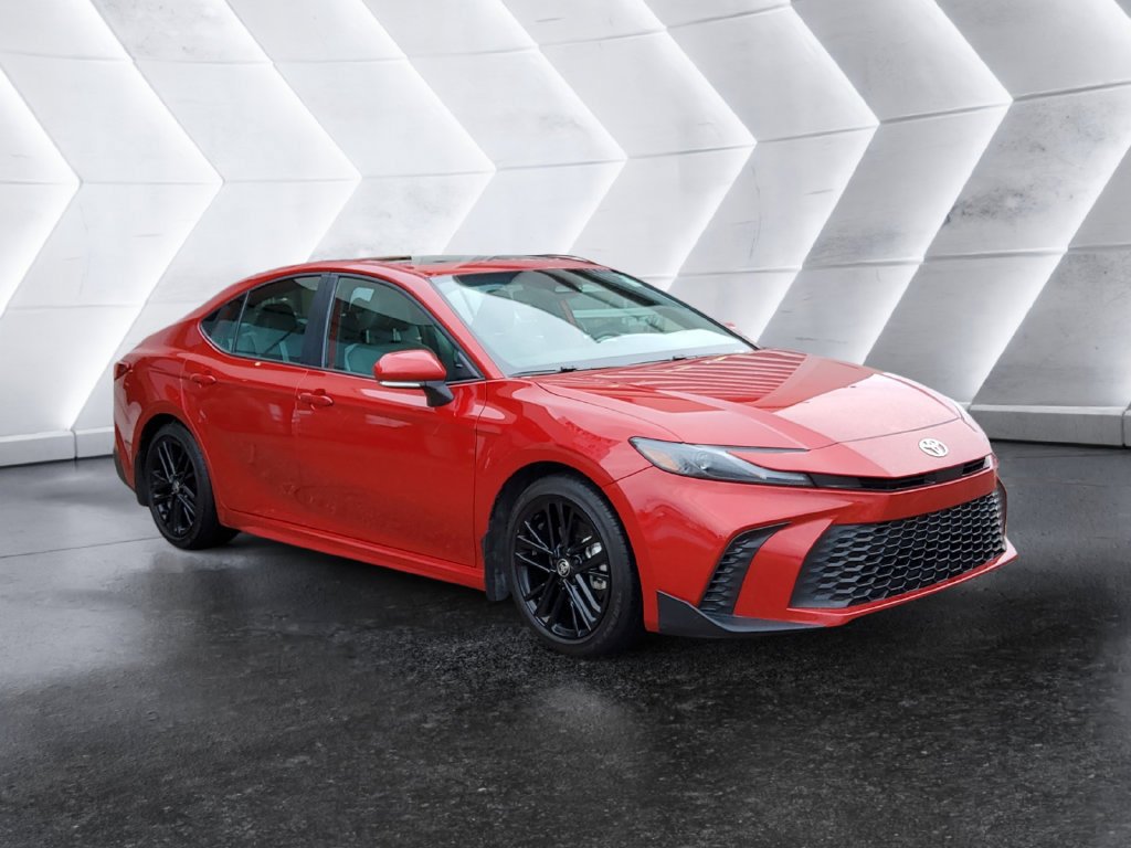 Used 2025 Toyota Camry SE w/ Multimedia Upgrade Package FWD image 1
