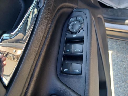 Used 2019 Chevrolet Equinox LT AWD/4WD image 14