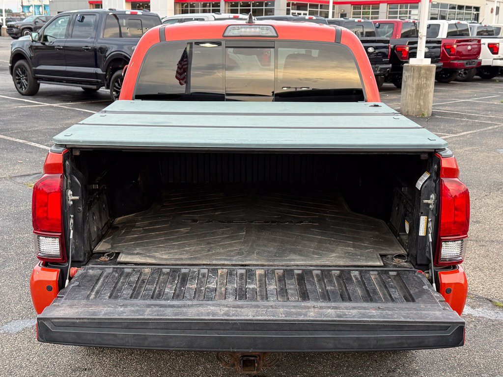 Used 2018 Toyota Tacoma TRD Sport w/ Technology Package AWD/4WD image 25