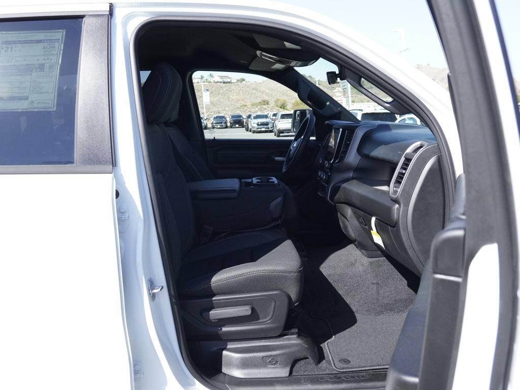 New 2026 RAM 1500 Express AWD/4WD image 28