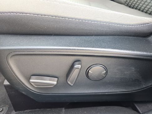 Used 2020 Ford Escape SE FWD image 15