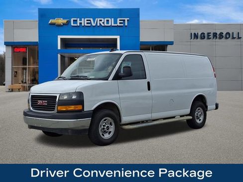 Used 2024 GMC Savana 2500 w/ Driver Convenience Package image 4