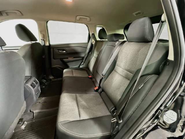 Used 2025 Nissan Rogue SV AWD/4WD image 24