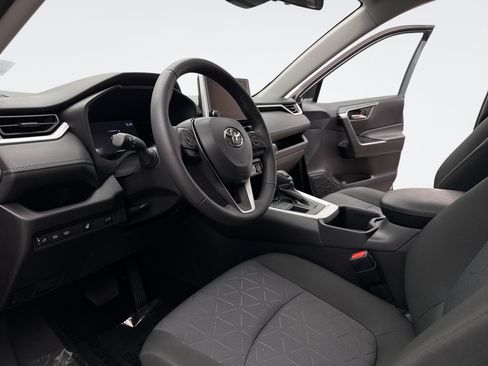 Used 2025 Toyota RAV4 XLE w/ Convenience Package AWD/4WD image 10