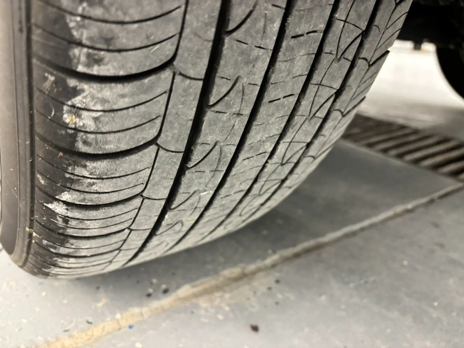 Used 2023 Hyundai Venue Limited FWD image 35