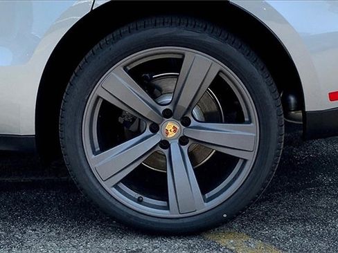 New 2025 Porsche Macan Turbo image 17