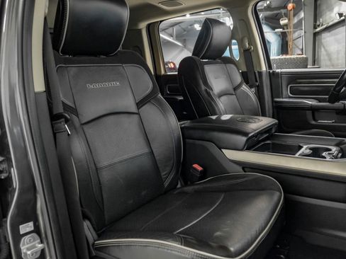 Used 2020 RAM 3500 Laramie image 33