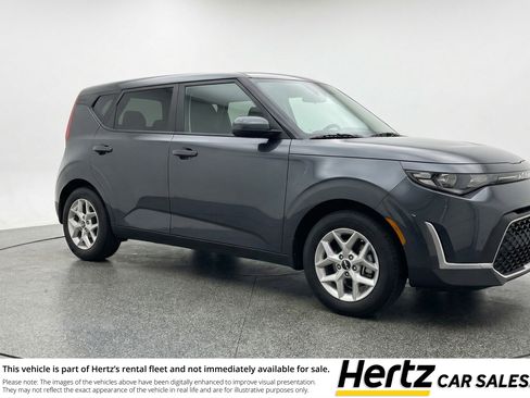 Used 2025 Kia Soul LX w/ LX Technology Package FWD image 1