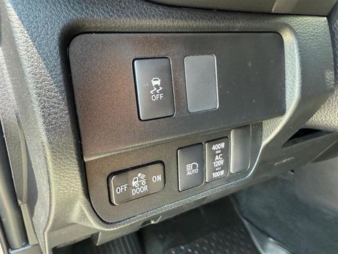 Used 2020 Toyota Tacoma TRD Off-Road AWD/4WD image 18