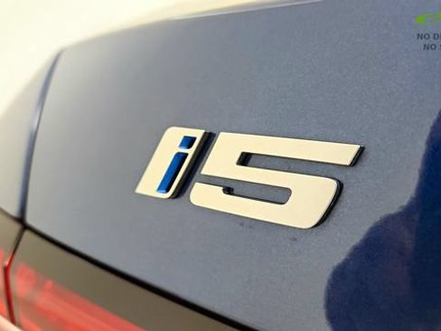 Used 2025 BMW i5 eDrive40i RWD image 36