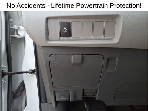 Used 2020 Toyota Sienna L FWD image 14
