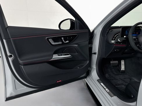New 2026 Mercedes-Benz E 53 AMG e 4MATIC Sedan image 20