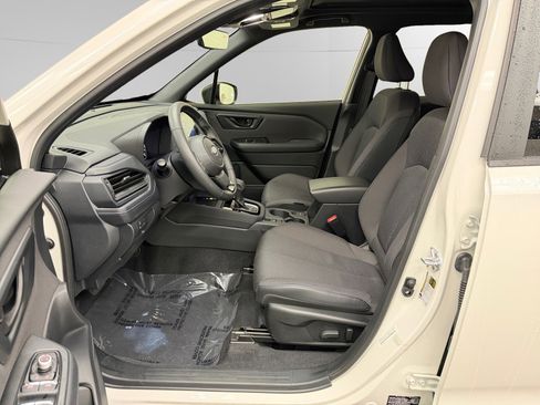 Certified 2025 Subaru Forester Premium image 9