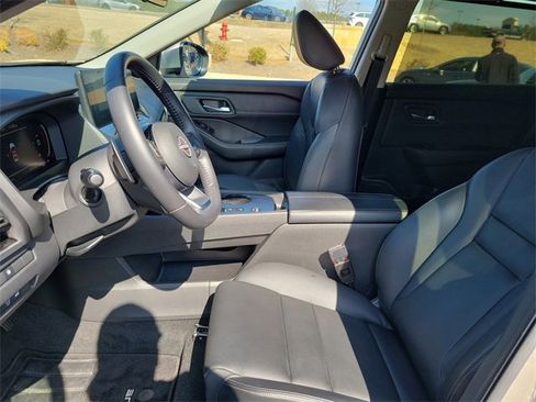 Used 2024 Nissan Rogue SL w/ SL Premium Package image 18