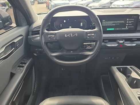 Certified 2024 Kia EV9 Light Long Range RWD image 13