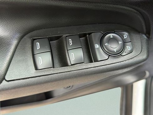 Used 2021 Chevrolet Equinox LT FWD image 19
