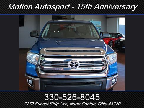 Used 2017 Toyota Tundra SR5 AWD/4WD image 4