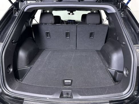 Used 2025 Chevrolet Blazer LT FWD image 27