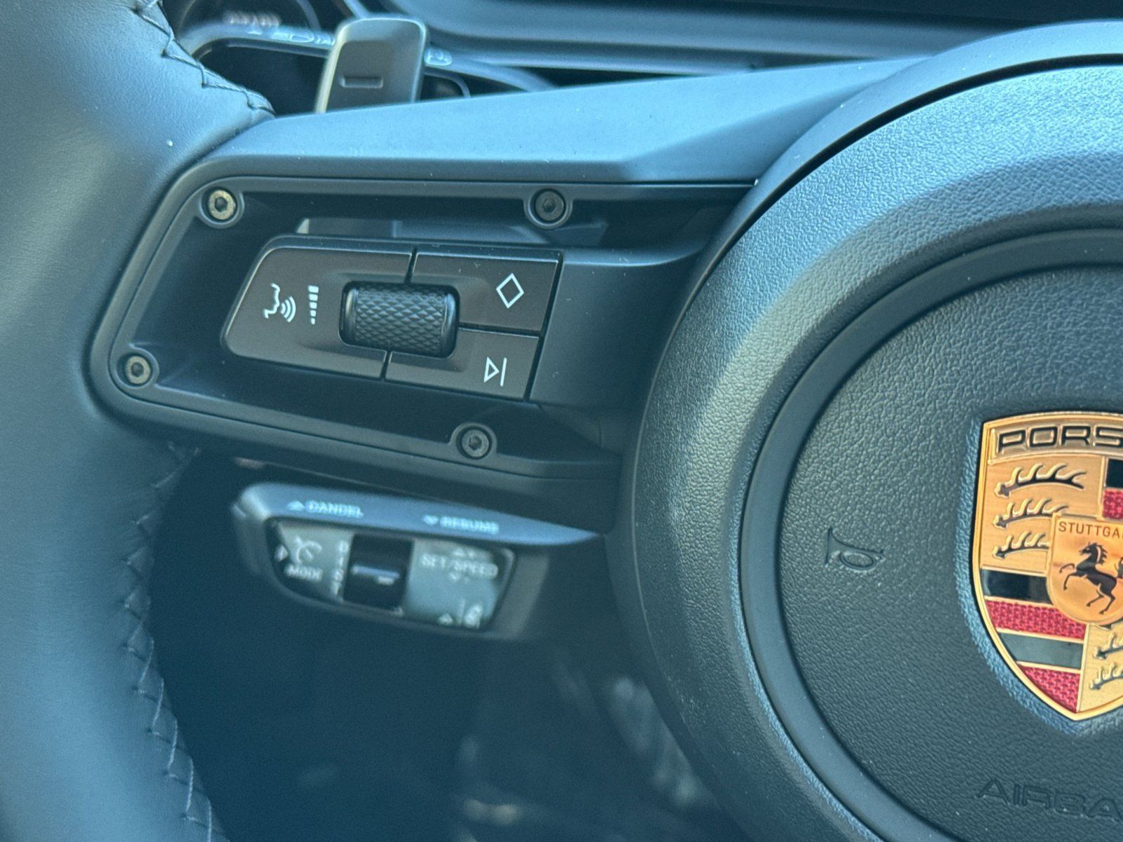 Certified 2026 Porsche Cayenne AWD/4WD image 29
