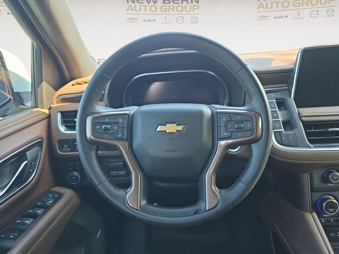 Used 2024 Chevrolet Tahoe High Country AWD/4WD image 12
