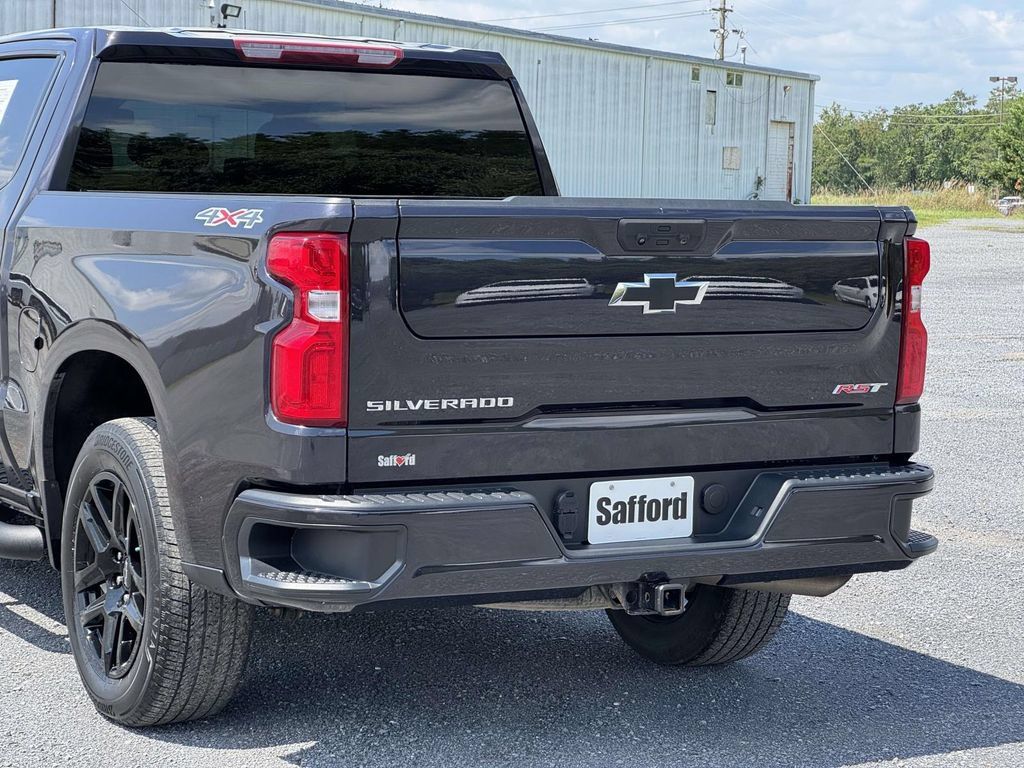 Used 2024 Chevrolet Silverado 1500 RST AWD/4WD image 10