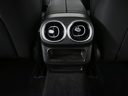 Certified 2025 Mercedes-Benz GLC 300 4MATIC image 17