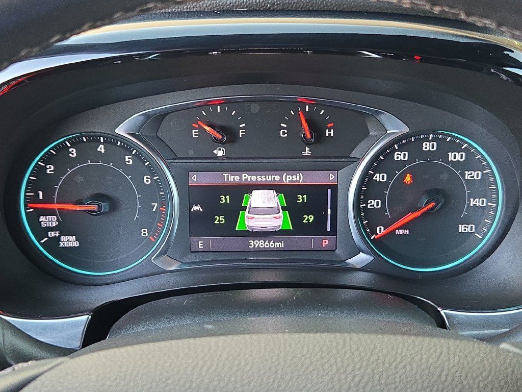 Used 2023 Chevrolet Traverse LT AWD/4WD image 24