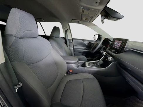 Used 2022 Toyota RAV4 LE image 21