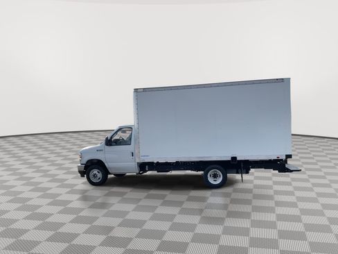 New 2025 Ford E-450 and Econoline 450 Super Duty w/ Power Equipment Group image 26