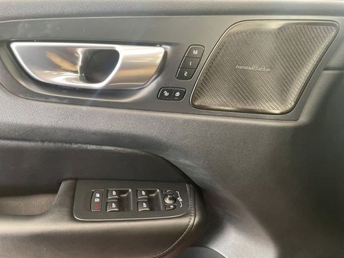 Certified 2023 Volvo XC60 B5 Plus image 25