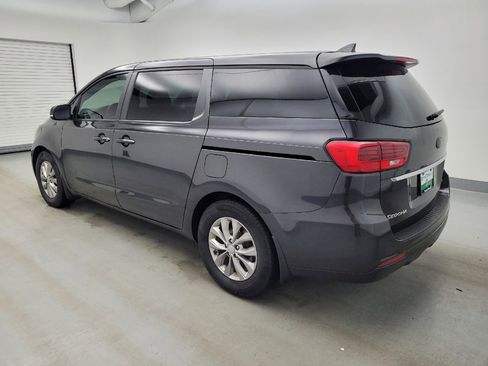 Used 2019 Kia Sedona LX FWD image 3