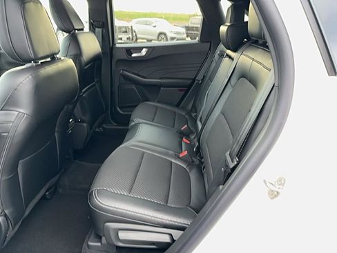 New 2025 Ford Escape SE FWD image 32