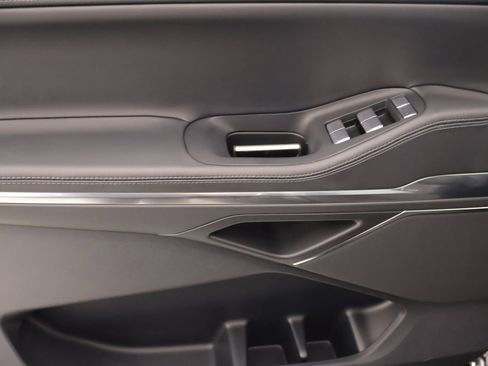 New 2026 Lincoln Navigator Premiere AWD/4WD image 16