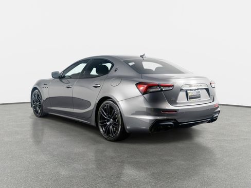 Used 2023 Maserati Ghibli Modena Q4 AWD/4WD image 12