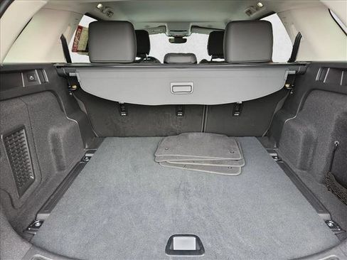 Used 2023 Land Rover Discovery Sport S image 30