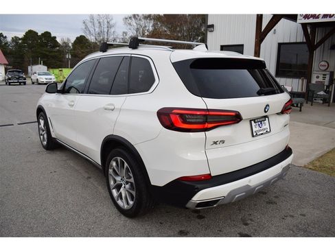 Used 2020 BMW X5 xDrive40i w/ Premium Package image 3