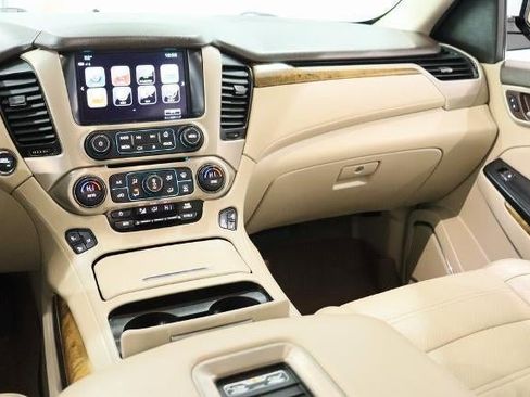 Used 2017 GMC Yukon XL Denali image 23