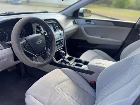 Used 2016 Hyundai Sonata SE w/ Cargo Package image 9