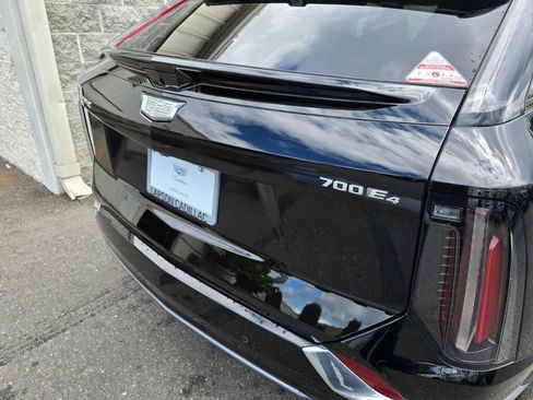 New 2026 Cadillac Optiq Luxury 2 AWD/4WD image 23