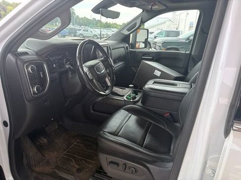 Used 2022 GMC Sierra 3500 Denali w/ Denali Ultimate Package AWD/4WD image 9