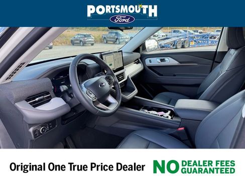 New 2026 Ford Explorer Active image 3