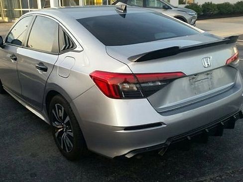 Used 2023 Honda Civic EX image 6